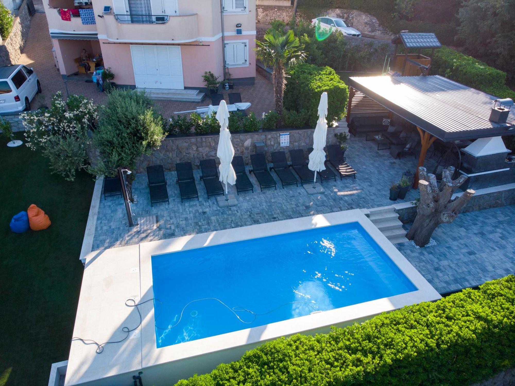 Apartmani Andiks Dramalj Extérieur photo