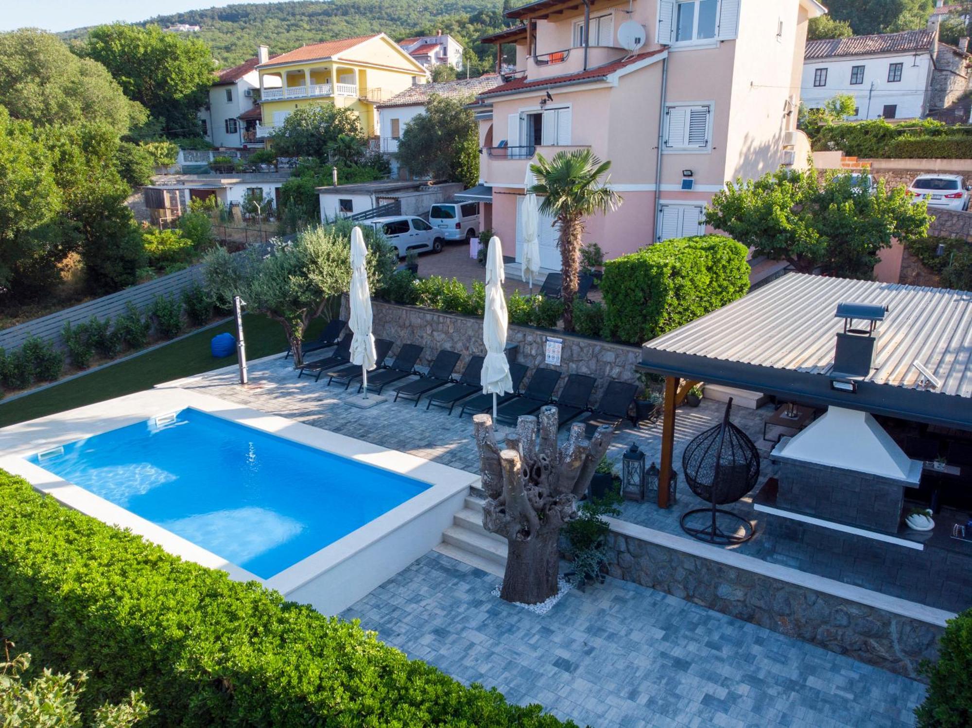 Apartmani Andiks Dramalj Extérieur photo